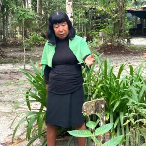 Master Shipibo shaman Lucinda Mahua teaches about plant medicine healing in the garden at Caya Shobo