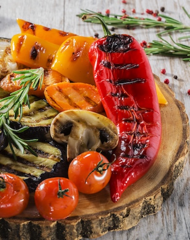 Plate of healthy food suitable for Shipibo Dieta healing tradition