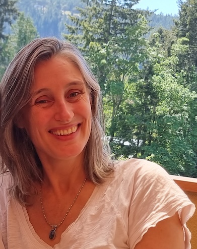 Caya Shobo Lead Facilitator of Shipibo Plant Dieta Healing Retreats Becky Griffin